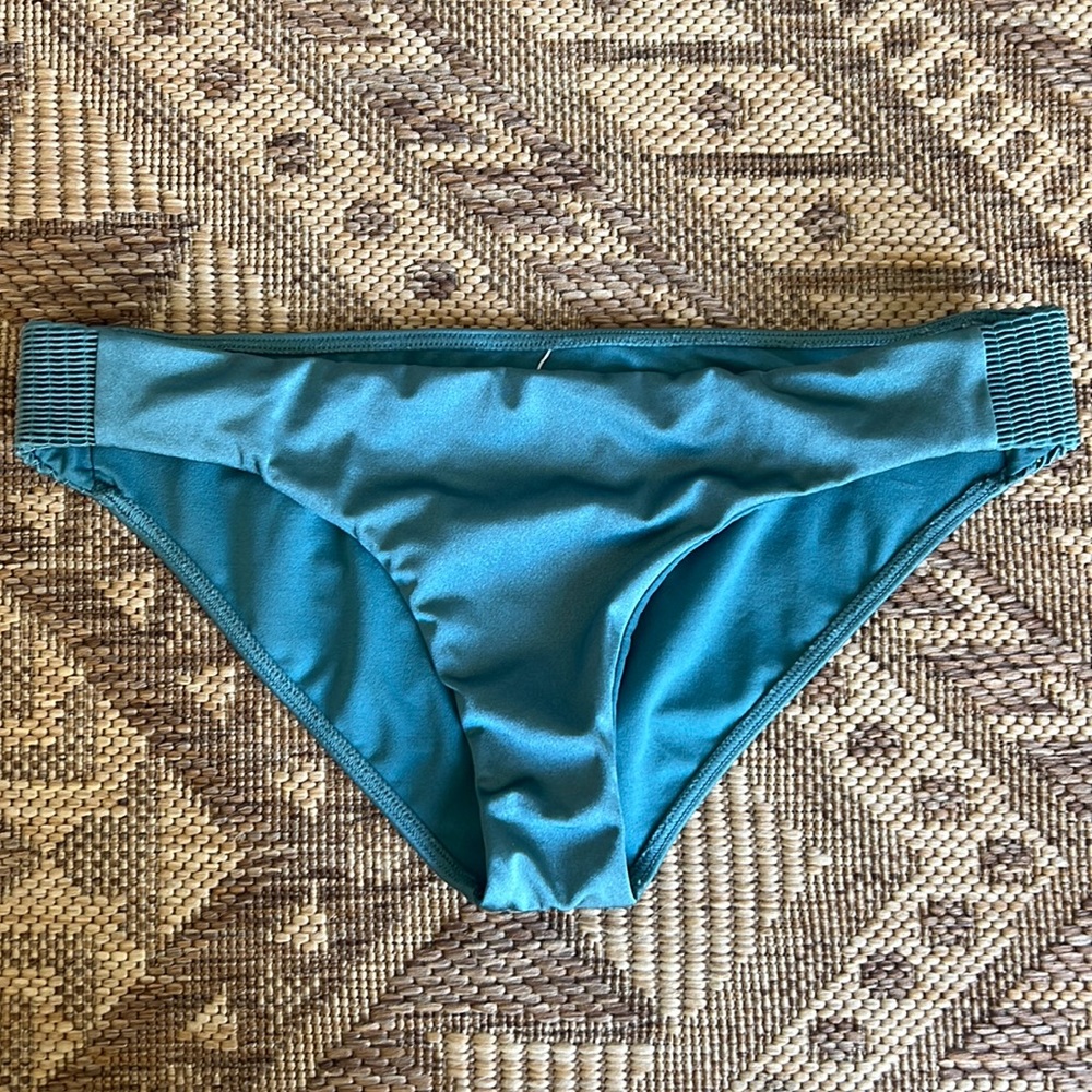 Billabong Tab Side Bikini Bottom NWOT